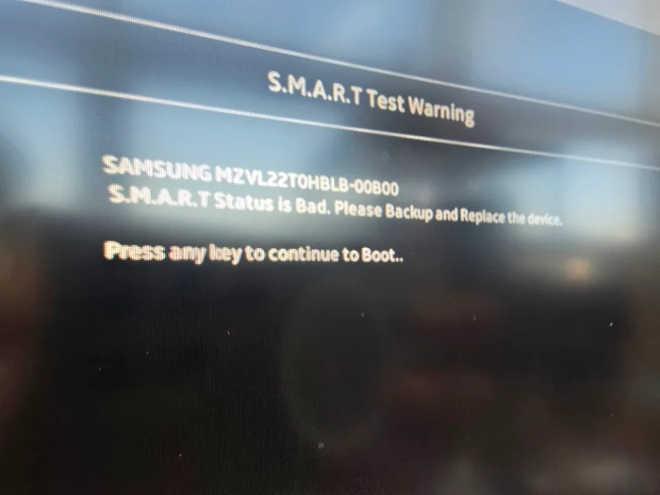 SSD SMART 경고가 보일 때, 백업과 복구를 어떻게 판단할까
